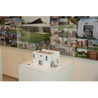 Plexiglas vitrinekap | plexiglas stolp | maquettekap op maat