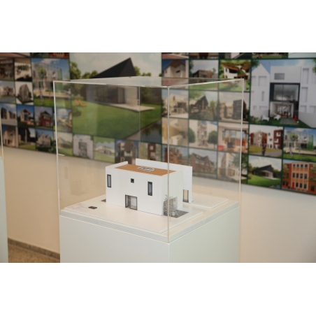 Plexiglas vitrinekap | plexiglas stolp | maquettekap op maat