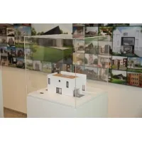 Plexiglas vitrinekap | plexiglas stolp | maquettekap op maat