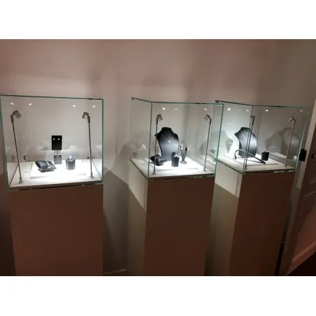 Sokkel met beschermkap en LED - combinatiesokkel