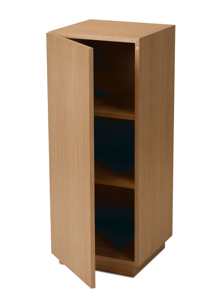Kast sokkel eiken  fineer